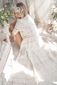 FLORA-DRESS-A.thumb.jpg.3d072e6698ff8f090c584ad943006261.jpg