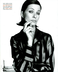 Faces_Meisel_Vogue_Italia_April_1992_04.thumb.png.42c60158a98ac7ef5adc96277598e127.png