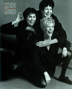 Faces_Meisel_Vogue_Italia_April_1992_14.thumb.png.08759309cda6473eea8a5d3abb1c8a69.png