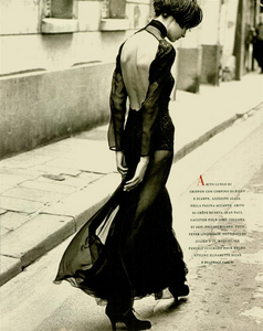 Fascino_Lindbergh_Vogue_Italia_September_1988_07.thumb.png.06a33aa7550a7f69df45270bffa9db1e.png