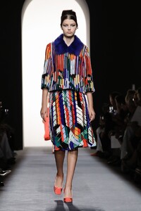 Fendi-Couture-FW18-Paris-6973-1528050795.thumb.jpg.70a23a5fa8fef5d118aacbefa4ee37e0.jpg