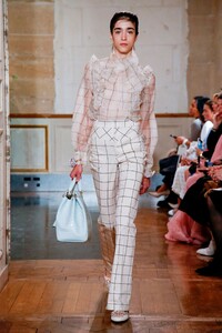 Giambattista-Valli-RTW-SS20-Paris-0249-1569853464.thumb.jpg.96c6b871bf79328cd5dcabeb580176d8.jpg