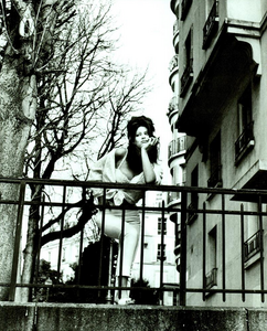 Hanson_Vogue_Italia_April_1993_08.thumb.png.cc83053fdde7fb21ff1f5816c32188d8.png