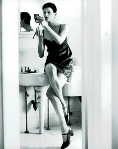 Hanson_Vogue_Italia_August_1992_10.thumb.png.afdb0e7197fc7fc300e7142121fa816f.png