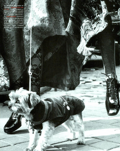 Hanson_Vogue_Italia_November_1993_01.thumb.png.29a3644d3fff815a18d2035a7714509f.png