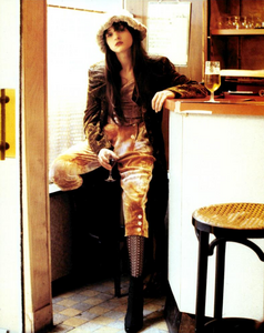 Hanson_Vogue_Italia_November_1993_07.thumb.png.16ccce8bce9b98c2905071b9eccdbcfd.png