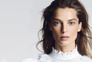 Harpers_Bazaar_UK-May_2016-Daria_Werbowy-by-Nico_Bustos-01.thumb.jpg.2be37abce859d4a08123605e010323c4.jpg