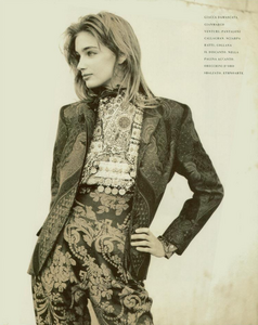 Islam_Elgort_Vogue_Italia_September_1988_04.thumb.png.62ee788c3c86cb1829287d2752c1c806.png