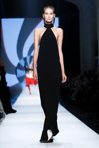 Jean-Paul-Gaultier-Couture-SS18-Paris-5266-1516807135.thumb.jpg.d8b7ec47de649668fd7825619a1fbfa9.jpg