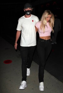 Josie-Canseco---At-a-dinner-date-in-West-Hollywood-05.jpg