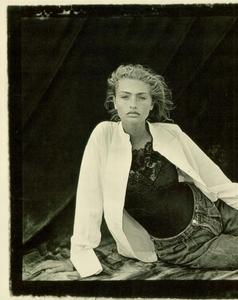 La_Donna_Di_Vogue_Italia_September_1988_09.thumb.png.004a810ac089d4c77c807609c8cc7eb4.png