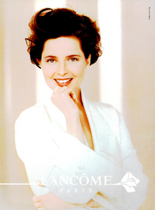 Lancome_Maquilumine_Compact_1994_02.thumb.png.d734f0a8cea4d86d2ad25d19867dc727.png