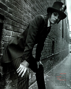 Le_Goues_Vogue_Italia_August_1992_07.thumb.png.81d801de6fbfda484200c1a02e9d8e01.png