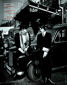 Le_Goues_Vogue_Italia_August_1992_09.thumb.png.495c10b79cbefdbd32a89b4919f5563b.png