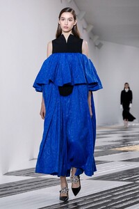 Loewe-RTW-FW20-Paris-9632-1582884102.thumb.jpg.5c4a4aeeedc00d7bd0a37360ff01ee34.jpg
