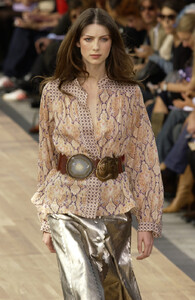 Louis-Vuitton-Spring-2002-003-Caitriona-Balfe.thumb.jpg.63da24b096238d529aecf56b63a7612c.jpg