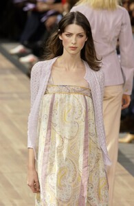 Louis-Vuitton-Spring-2002-044-Caitriona-Balfe.thumb.jpg.3d28ea2f5763bb5015d83e5a5a15682b.jpg