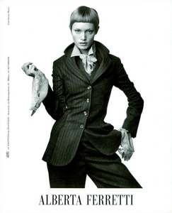 Meisel_Alberta_Ferretti_Fall_Winter_93_94_02.thumb.png.4ff10af6b031bd06f34a5f6899fcad0f.png