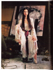 Meisel_Vogue_Italia_April_1993_05.thumb.jpg.0f9086d4c7708d3e19d726d05b20a45d.jpg