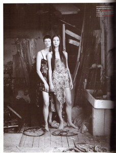 Meisel_Vogue_Italia_April_1993_07.thumb.jpg.e95be8b62dee6f9aa89f2871e75c5cc3.jpg