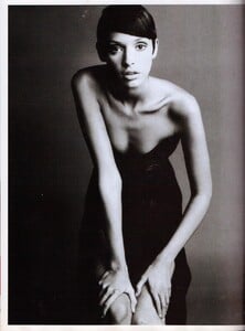 Meisel_Vogue_Italia_January_1993_02.thumb.jpg.d606d4e47afc794f9924b8c9c903fe16.jpg