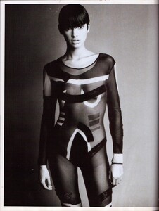 Meisel_Vogue_Italia_January_1993_05.thumb.jpg.b6a9c31b745716a6d0f9eb9a02329a18.jpg