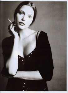 Meisel_Vogue_Italia_January_1993_09.thumb.jpg.78895d1706c46cc58bdcae881628143a.jpg