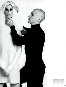 Meisel_Vogue_Italia_July_1991_08.thumb.png.bb562232451367115ad89a296204a6f0.png