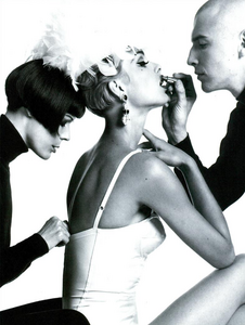 Meisel_Vogue_Italia_July_1991_10.thumb.png.6ba5c6e506da703f92795da3a4c1eca2.png