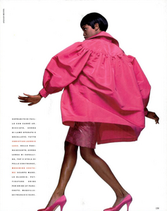 Meisel_Vogue_Italia_July_August_1989_10.thumb.png.55b65e24ff31ec2b59ed4c3eff98bce9.png