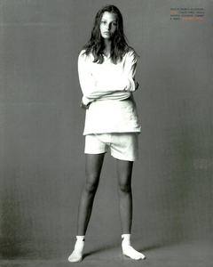 Meisel_Vogue_Italia_June_1993_03.thumb.png.910f31e18907feead2317f1060e85ff5.png