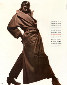 Minimale_Watson_Vogue_Italia_July_August_1989_07.thumb.png.e9d59eb192e501ea1a04d57cb6b50b5f.png