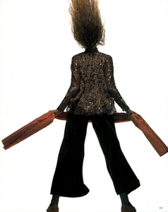 Minimale_Watson_Vogue_Italia_July_August_1989_08.thumb.png.441d07d26705e10a40416464a45046b0.png