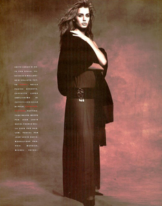 Minimale_Watson_Vogue_Italia_July_August_1989_10.thumb.png.d4b8eeb5e7297837d70fd4cbc9967cb3.png