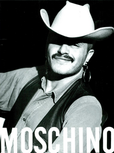 Moschino_Spring_Summer_1985_01.thumb.png.5f80253734e28c9f7b3f050cb6367ee1.png