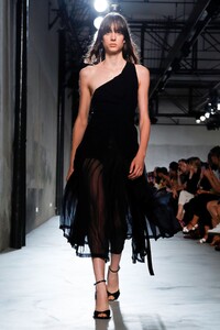 N-21-RTW-SS20-Milan-2512-1568835534.thumb.jpg.8aa0cd7c697b9bcf07e5f3fe53f5a16a.jpg