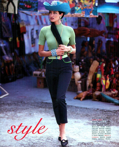 Nero_Colore_Chin_Vogue_Italia_April_1992_04.thumb.png.15413f8e8b16a4879c2e8be17a879990.png