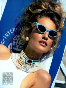 Piu_Che_Perfette_Demarchelier_Vogue_Italia_July_1991_10.thumb.png.df715d0a89ec2aa23b0264a6d0a0d7cd.png