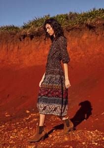 Q4201-20890-BK-BohemianAzaleaMidiDressBlack-side_2000x.jpg