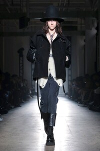 R13-RTW-FW20-New-York-6386-1581187127.thumb.jpg.07a6595be8ecbc0e912a21f30f96a9e0.jpg