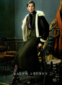 Ralph_Lauren_Collection_Fall_Winter_03_04_01.thumb.png.5e4bf1c6b95f19bc656d4363271bdcba.png