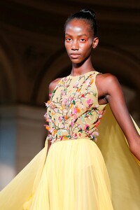 Rami-Kadi-HC-FW19-Paris-7272-1562103786.thumb.jpg.8a578a215264d066081fe3af05202771.jpg