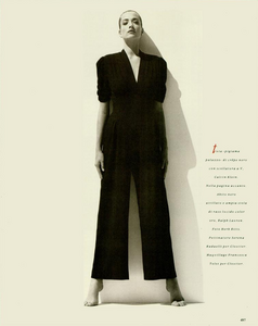 Ritts_Vogue_Italia_September_1988_06.thumb.png.fb29b5468fba3d65f884051d174767c3.png