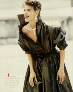 Scollature_Lindbergh_Vogue_Italia_September_1988_04.thumb.png.18fe89de6c3f6f8545b5b5903233ccc3.png