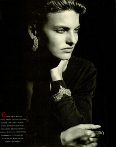 Scollature_Lindbergh_Vogue_Italia_September_1988_07.thumb.png.e53ca8fa08a152dff096e4597af23b64.png