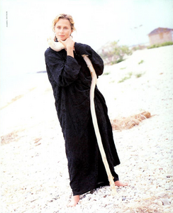 Snyder_Vogue_Italia_July_1993_08.thumb.png.57c877b97d652ad013a485f2eec5a1c8.png