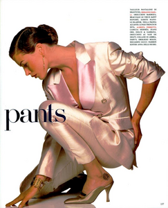 Solo_Pants_Chin_Vogue_Italia_April_1992_02.thumb.png.5bedcd8d8a9337acc354e1406b438a04.png