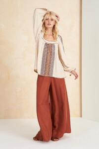 Tigerlily-Dellah-Blouse-Top-Sand_T393039_4_bc17d1bf-9e03-428b-919c-dee7e0728462.jpg