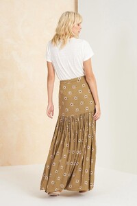 Tigerlily-Soraya-Maxi-Skirt-Olive_T393273_4.jpg