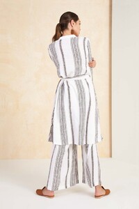 Tigerlily-Zakaria-Longsleeve-Shirt-Midi-Dress-Ivory_T393409_4.jpg